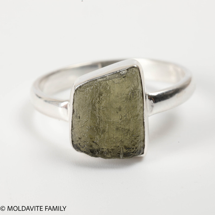 STERLING SILVER RING - RAW MOLDAVITE - SIZE 9 (MSR170I116)