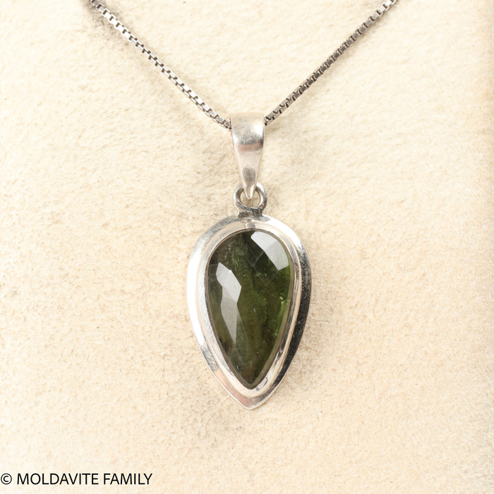 MOLDAVITE CABOCHON PENDANT (MSP0180I161)