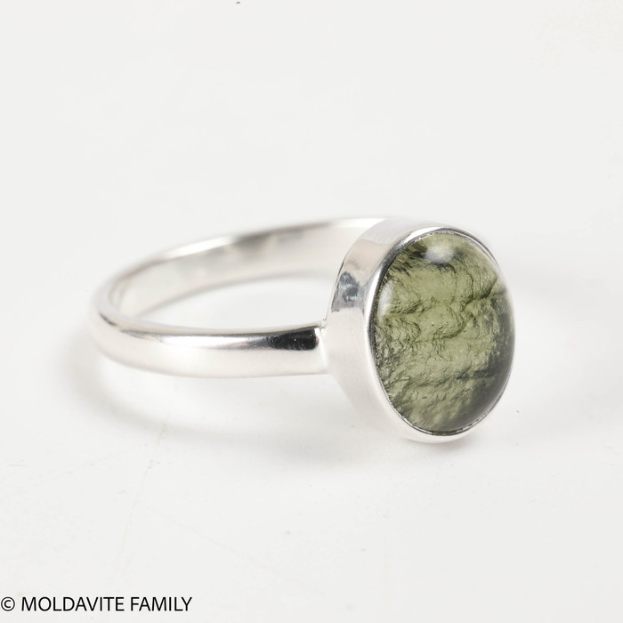 STERLING SILVER RING - MOLDAVITE CABOCHON - SIZE 8 (MSR181I040)