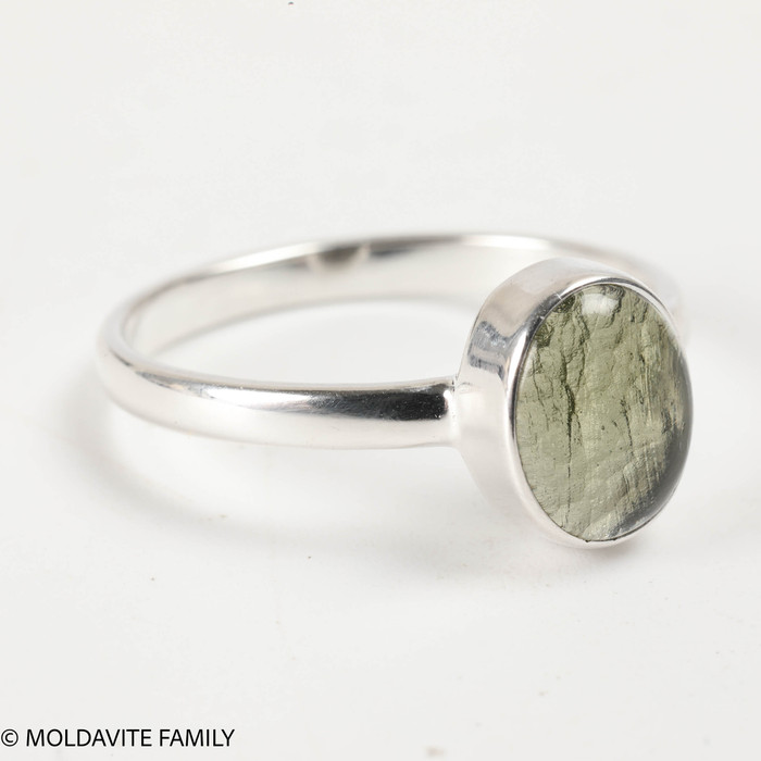 STERLING SILVER RING - MOLDAVITE CABOCHON - SIZE 11 (MSR181I043)