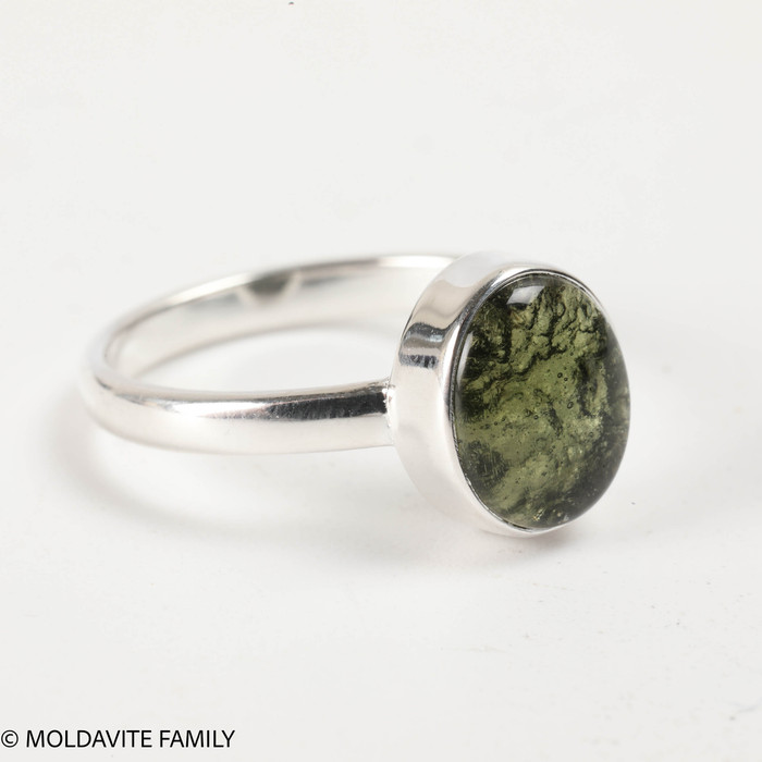 STERLING SILVER RING - MOLDAVITE CABOCHON - SIZE 7 (MSR181I046)