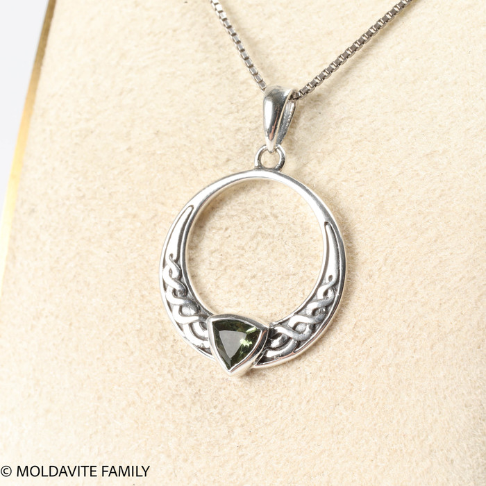 STERLING SILVER PENDANT WITH MOLDAVITE (MSP0253)