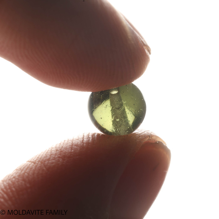 MOLDAVITE SINGLE BEAD 7.8mm (SBED105)