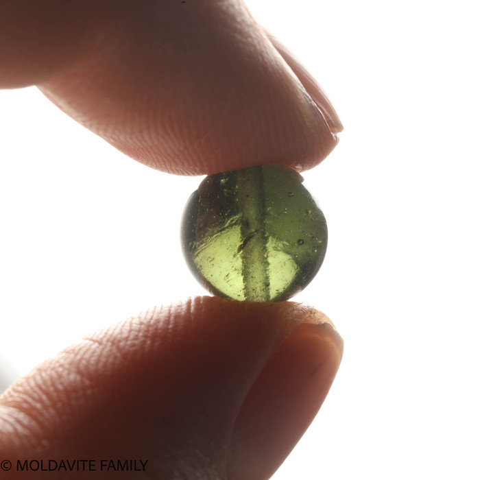 MOLDAVITE SINGLE BEAD 10.7mm (SBED121)