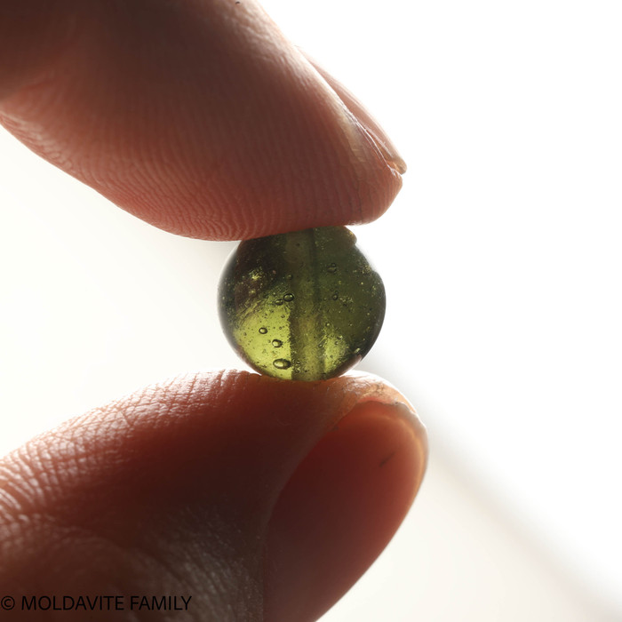 MOLDAVITE SINGLE BEAD 9.7mm (SBED124)