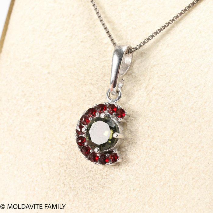STERLING SILVER PENDANT WITH MOLDAVITE AND CZECH GARNET(MSP0259)