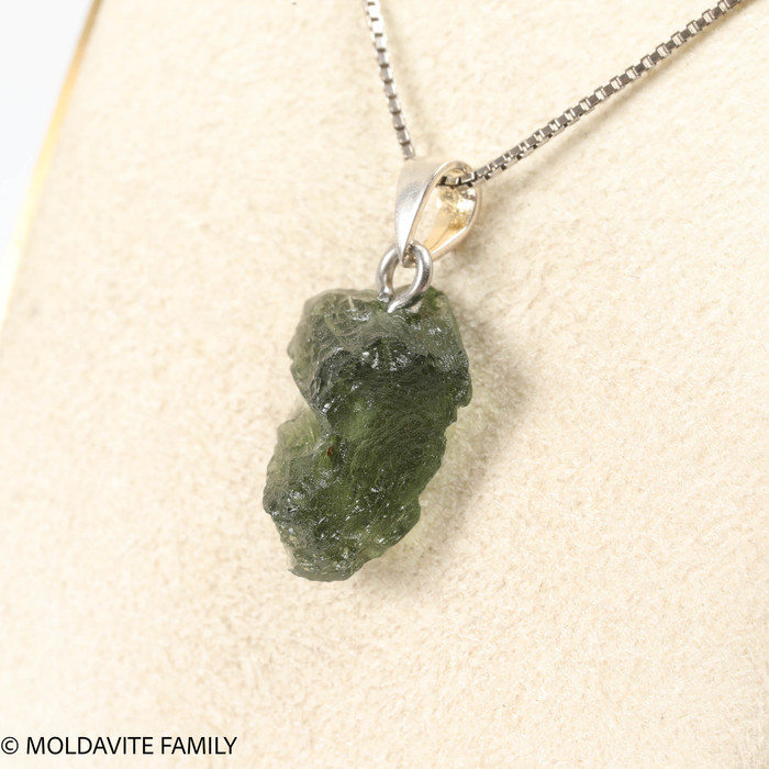 RAW MOLDAVITE PENDANT - B Grade - Final Sale 1.94g (RPB004)