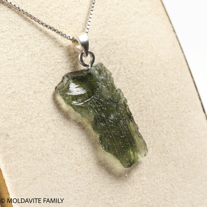 RAW MOLDAVITE PENDANT - B Grade - Final Sale 1.99g (RPB019)