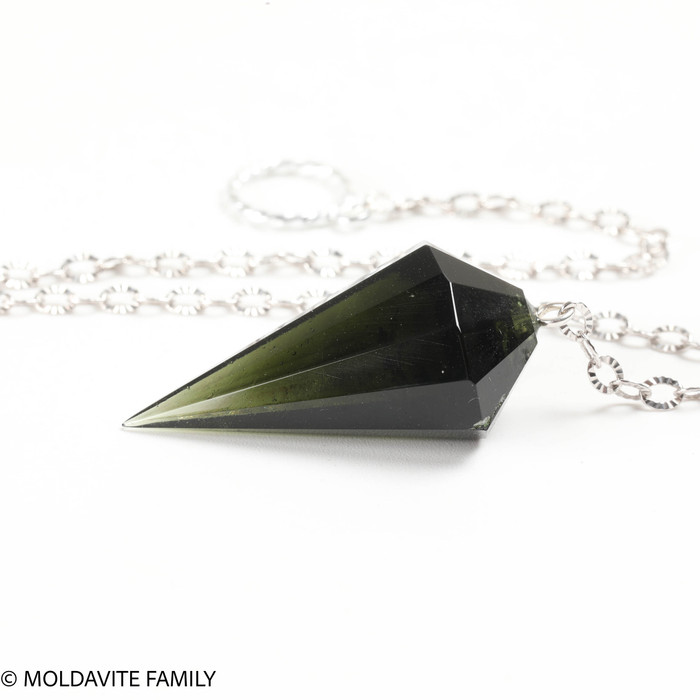 MOLDAVITE PENDULUM 8.44 GRAMS - A Quality (MPEN031)