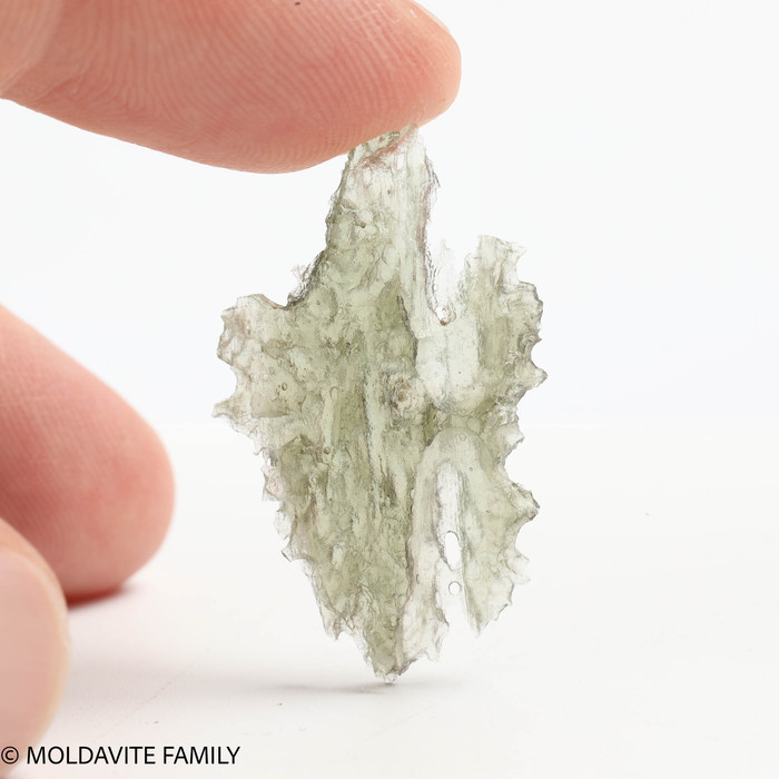 BESEDNICE MOLDAVITE 1.65 GRAMS - COLLECTIBLE (MBAAA020)