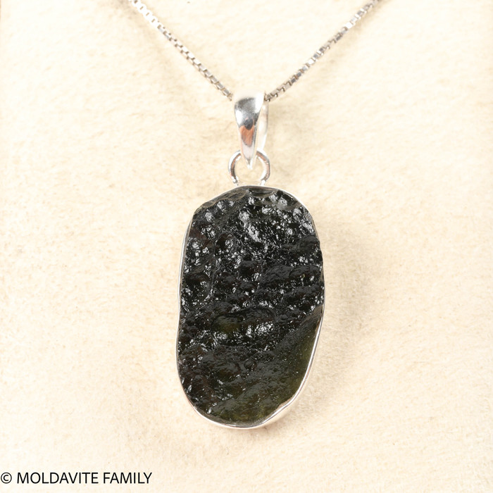 PENDANT WITH RAW MOLDAVITE 5.54g (MSP0155I141)