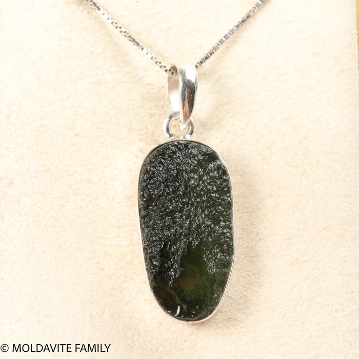 PENDANT WITH RAW MOLDAVITE 6.24g (MSP0155I143)