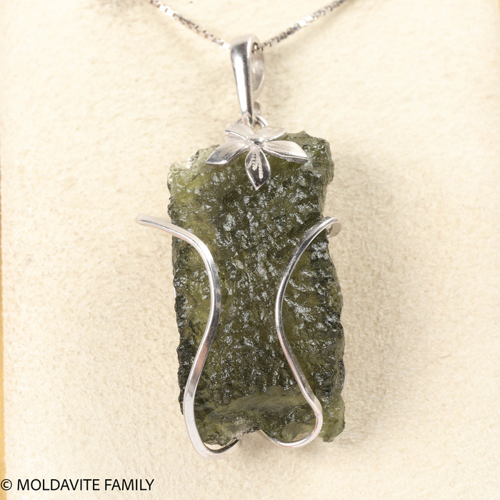 RAW MOLDAVITE PENDANT - STERLING SILVER - 7.61g (MSP0136I049)