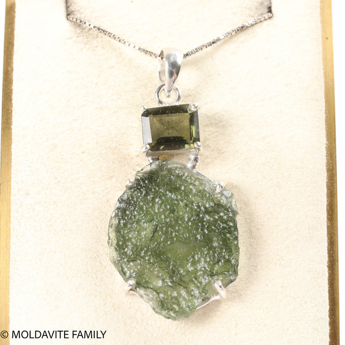 PENDANT WITH MOLDAVITE - RAW & FACETED 6.43g (MSP0267I001)