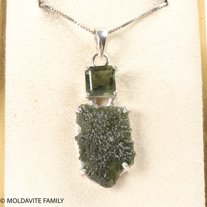PENDANT WITH MOLDAVITE - RAW & FACETED 6.18g (MSP0267I003)