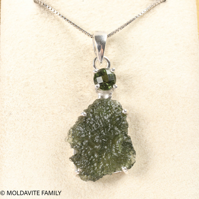 PENDANT WITH MOLDAVITE - RAW & FACETED 5.56g (MSP0267I009)