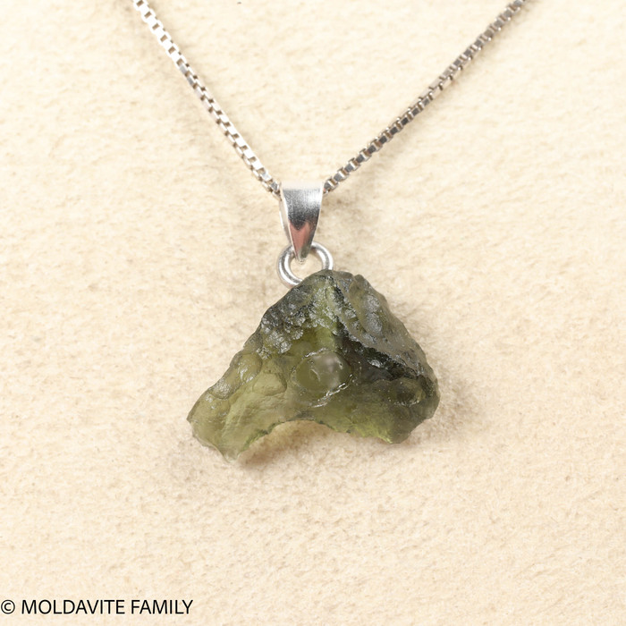 RAW MOLDAVITE PENDANT - B Grade - Final Sale 1.17g (RPB066)