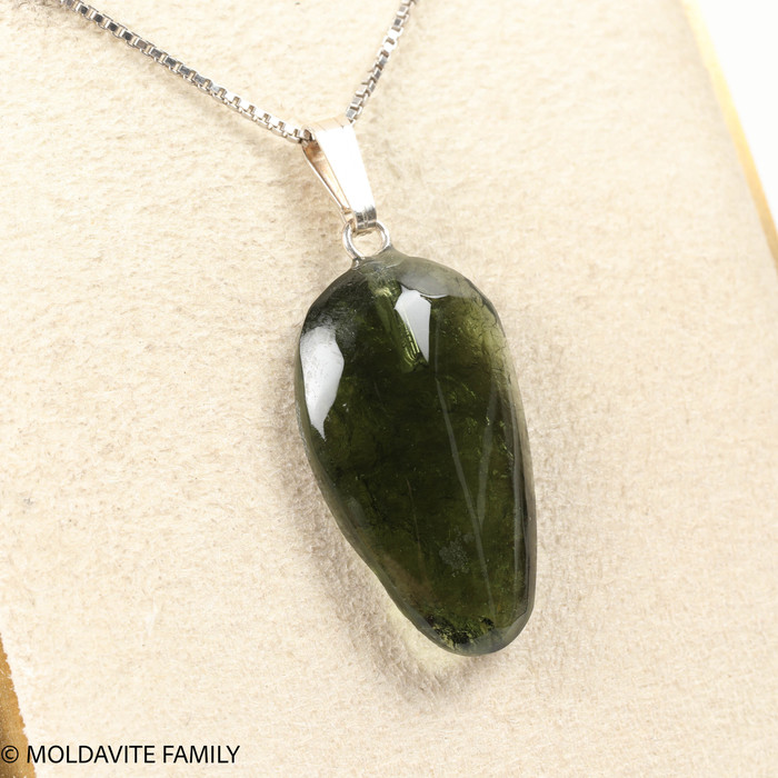 MOLDAVITE PENDANT - CABOCHON - 2.7g (MSP0236I013)