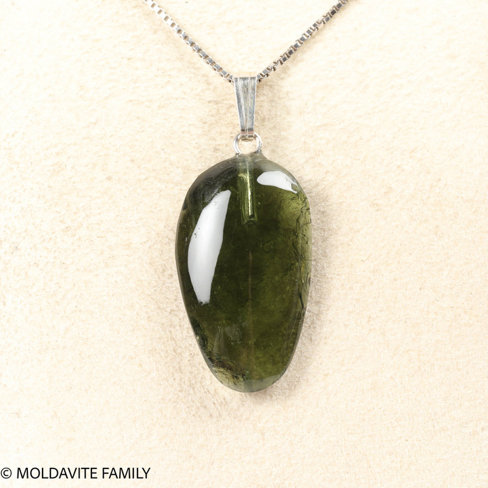 MOLDAVITE PENDANT - CABOCHON - 2.7g (MSP0236I013)