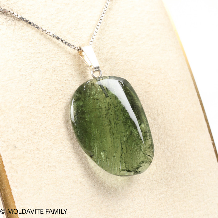 MOLDAVITE PENDANT - CABOCHON - 3.3g (MSP0236I019)