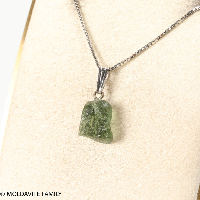 RAW MOLDAVITE PENDANT - B Grade - Final Sale 1.0g (RPB116)