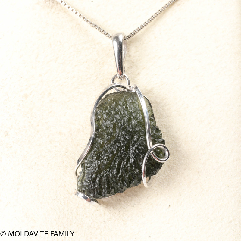 RAW MOLDAVITE PENDANT - STERLING SILVER - 5.9g (MSP0201I041)
