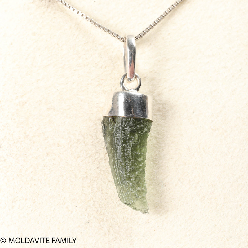 RAW MOLDAVITE PENDANT - STERLING SILVER - 2.3g (MSP0235I003)