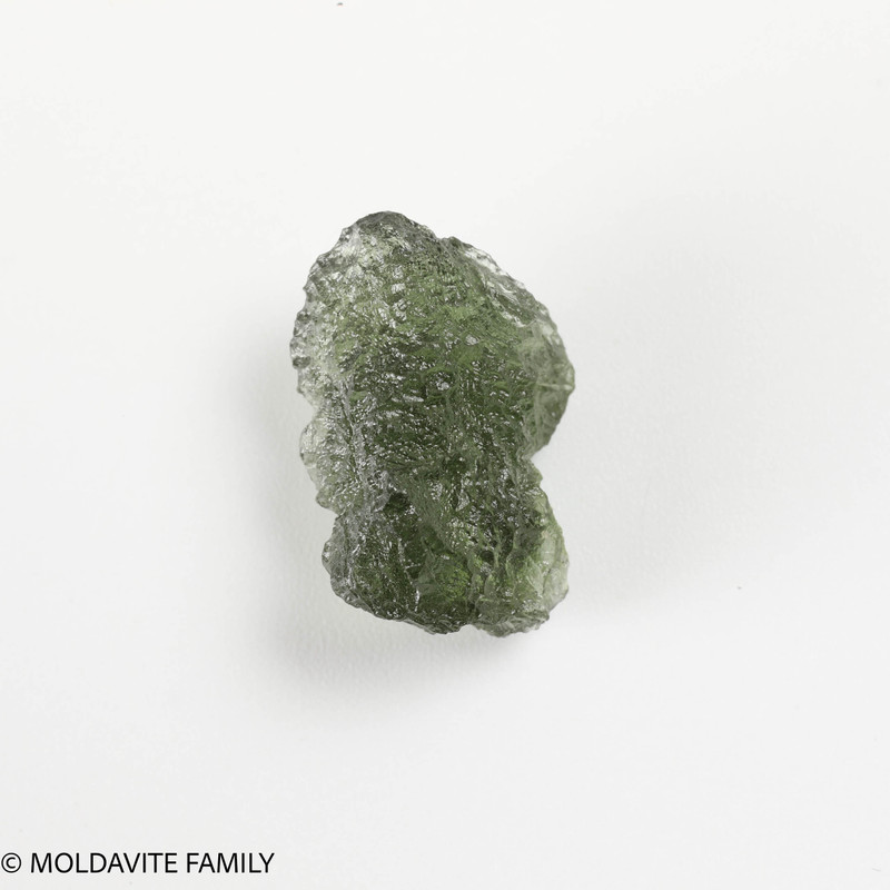 MOLDAVITE 1.59 GRAMS - MUSEUM - mini collection (MINIM149) MOLDAVITE 1.59 GRAMS - MUSEUM - mini collection (MINIM149)