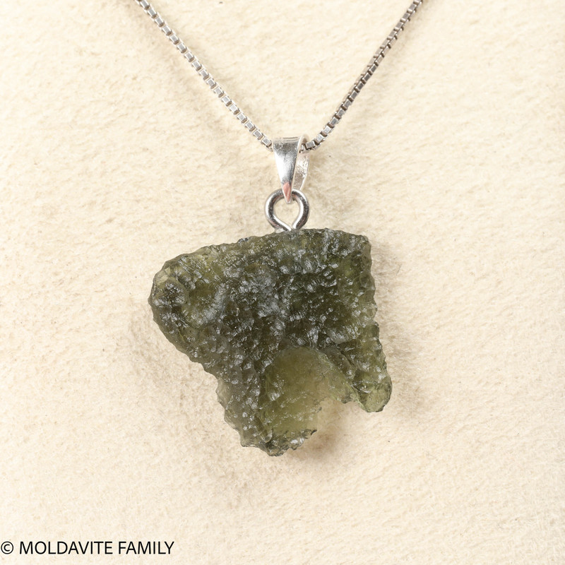 MOLDAVITE RAW PENDANT - 2.34 GRAMS (RP5100)