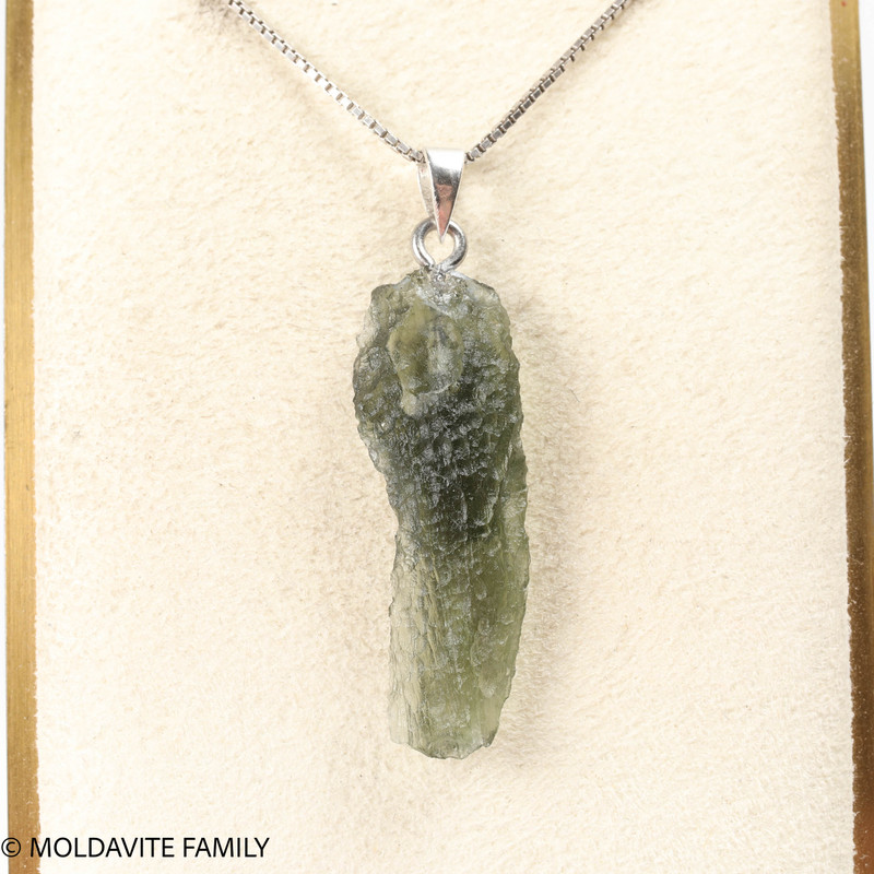 MOLDAVITE RAW PENDANT - 2.66 GRAMS (RP5104)
