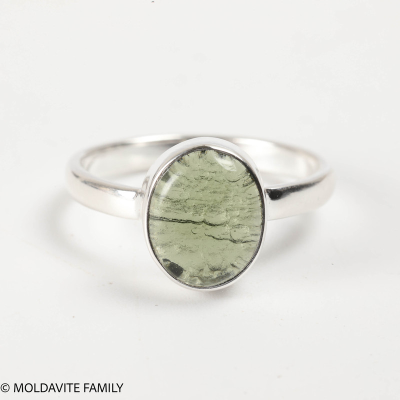 STERLING SILVER RING - MOLDAVITE CABOCHON - SIZE 7 (MSR181I037)