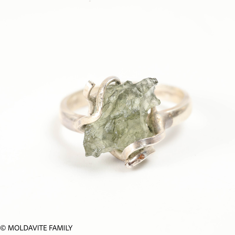 STERLING SILVER RING - RAW MOLDAVITE - SIZE 5.5 (MSR187I008)