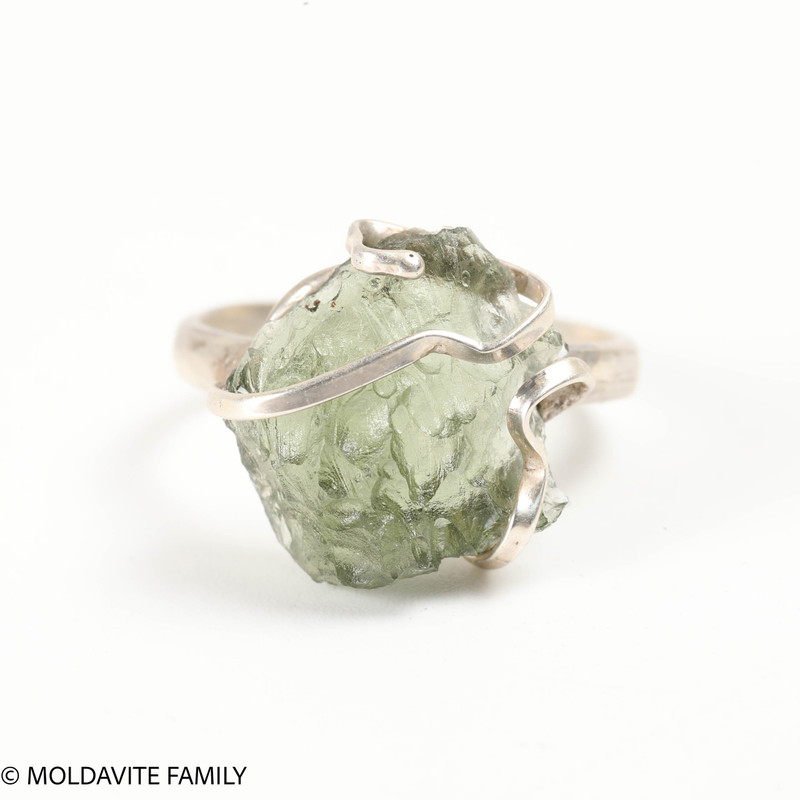 STERLING SILVER RING - RAW MOLDAVITE - SIZE 6 (MSR187I011)