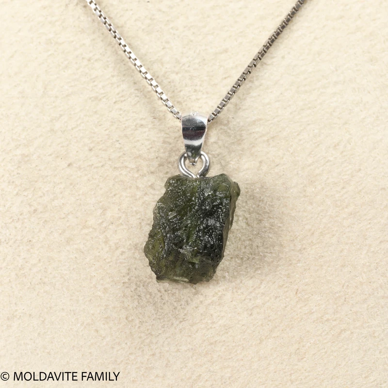RAW MOLDAVITE PENDANT - B Grade - Final Sale 1.24g (RPB032)