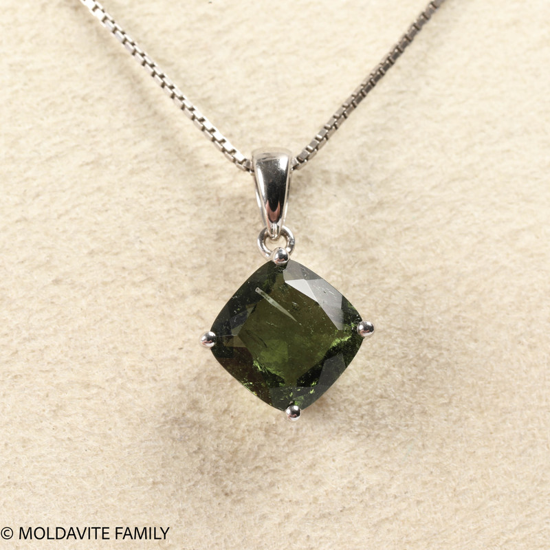 FINAL SALE - STERLING SILVER PENDANT WITH MOLDAVITE (FSS002)