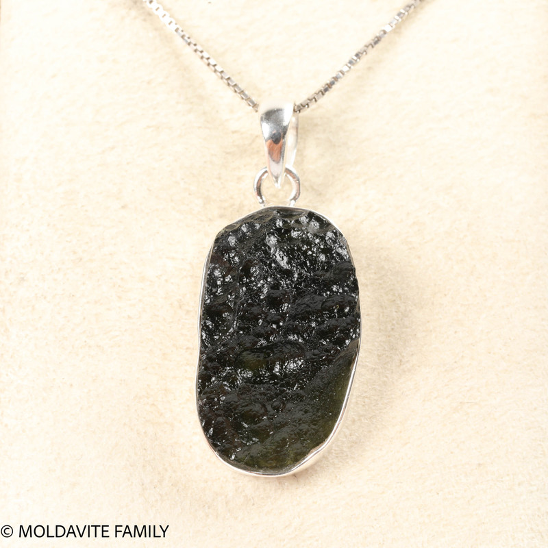 PENDANT WITH RAW MOLDAVITE 5.54g (MSP0155I141)