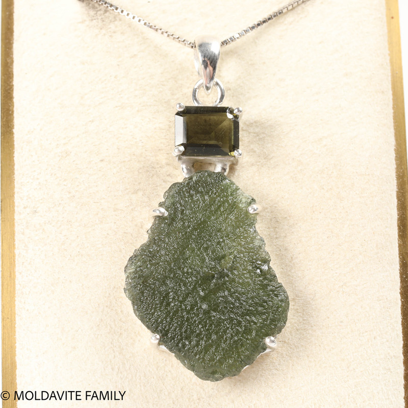 PENDANT WITH MOLDAVITE - RAW & FACETED 7.65g (MSP0267I002)