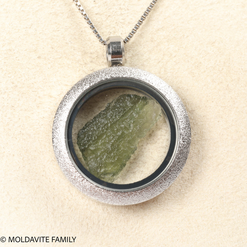 LOCKET PENDANT - BRUSHED METAL - RAW MOLDAVITE (MSP0233011)