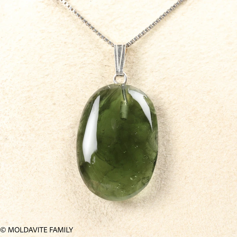 MOLDAVITE PENDANT - CABOCHON - 3.1g (MSP0236I014)