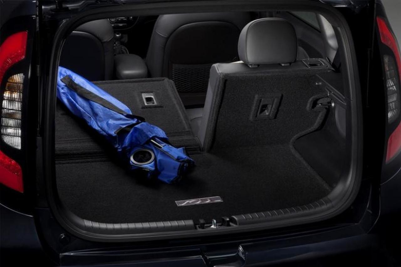 2023-2024 Kia Sportage Cargo Mat with Seat Back Protector (representational image)