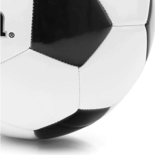 Wilson Traditional Recreational Soccer Ball - Size 5 (WTH8755XDEF)