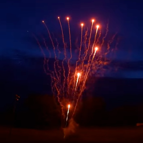 49s Z Shape Orange Comets (15 Sec)