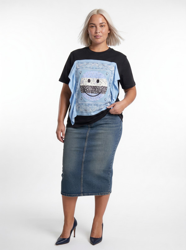 Reconstructed Bandana Smiley Tee / Upcycled Graphic Streetwear T-Shirt