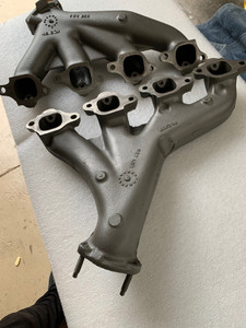  1966-69 Corvette gm 427 3880827 3880828 Big Block Exhaust Manifolds  PAIR