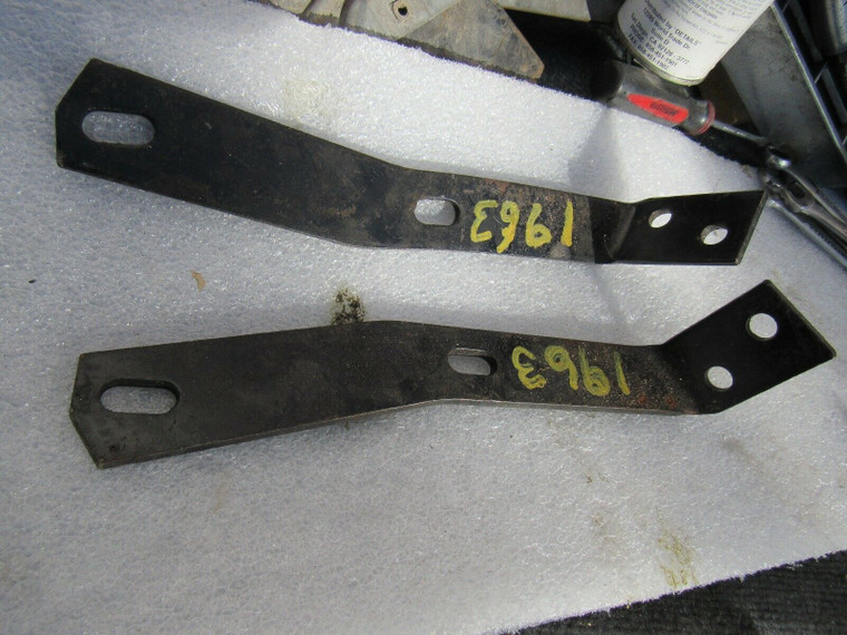 1963 Corvette SPLIT WINDOW REAR BUMPER BRACKETS - CENTER THICK 63 ONLY 
