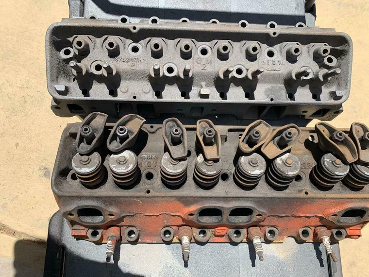 1962 EARLY  Corvette 327 461X HEADS 3782461 PAIR small block CYLINDER 