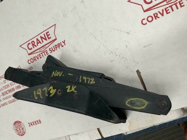 1973  Corvette SPARE TIRE ORIGINAL JACK   ""  DATED  2K  JULY 