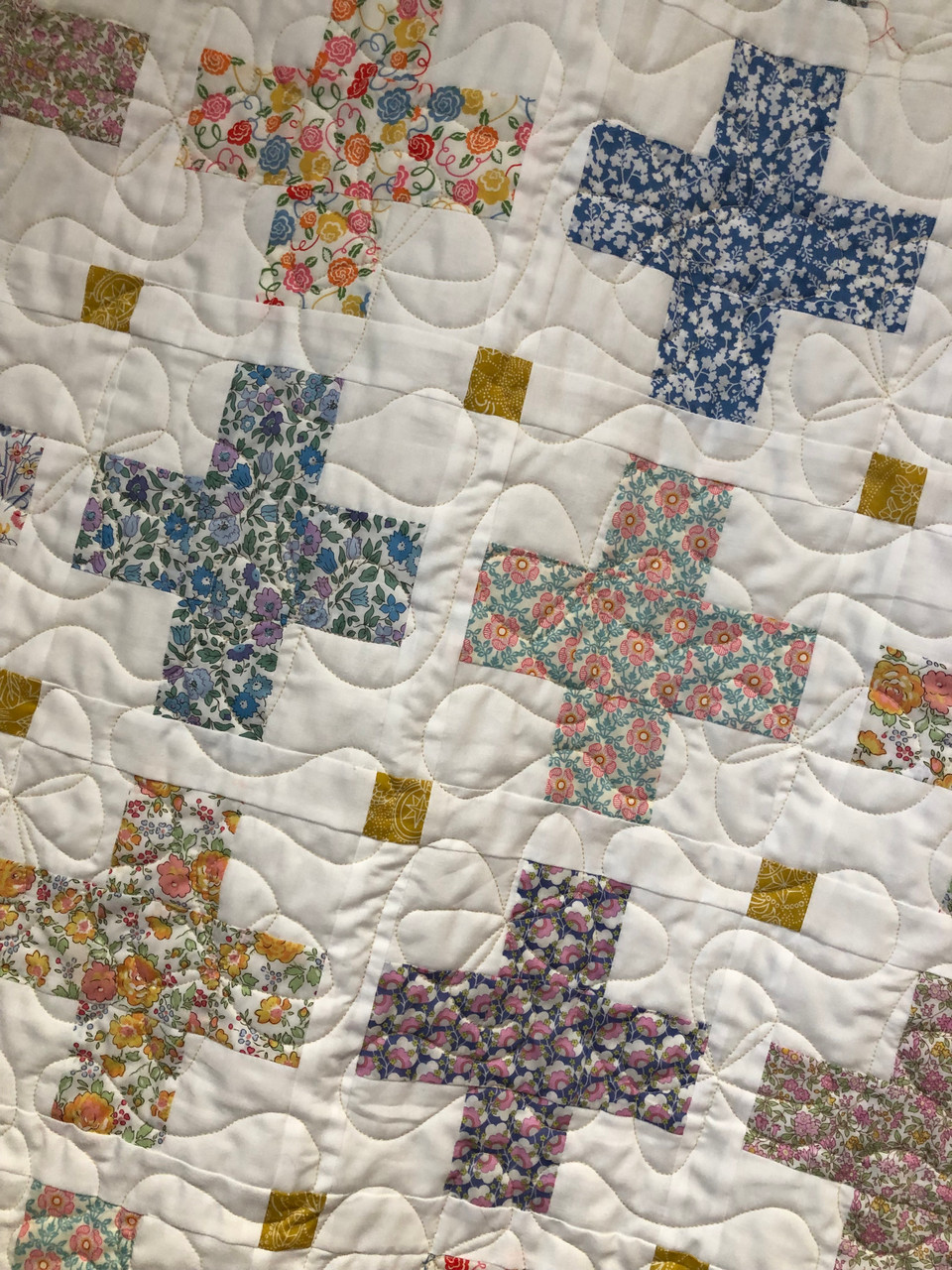 Little Crosses Quilt Starter