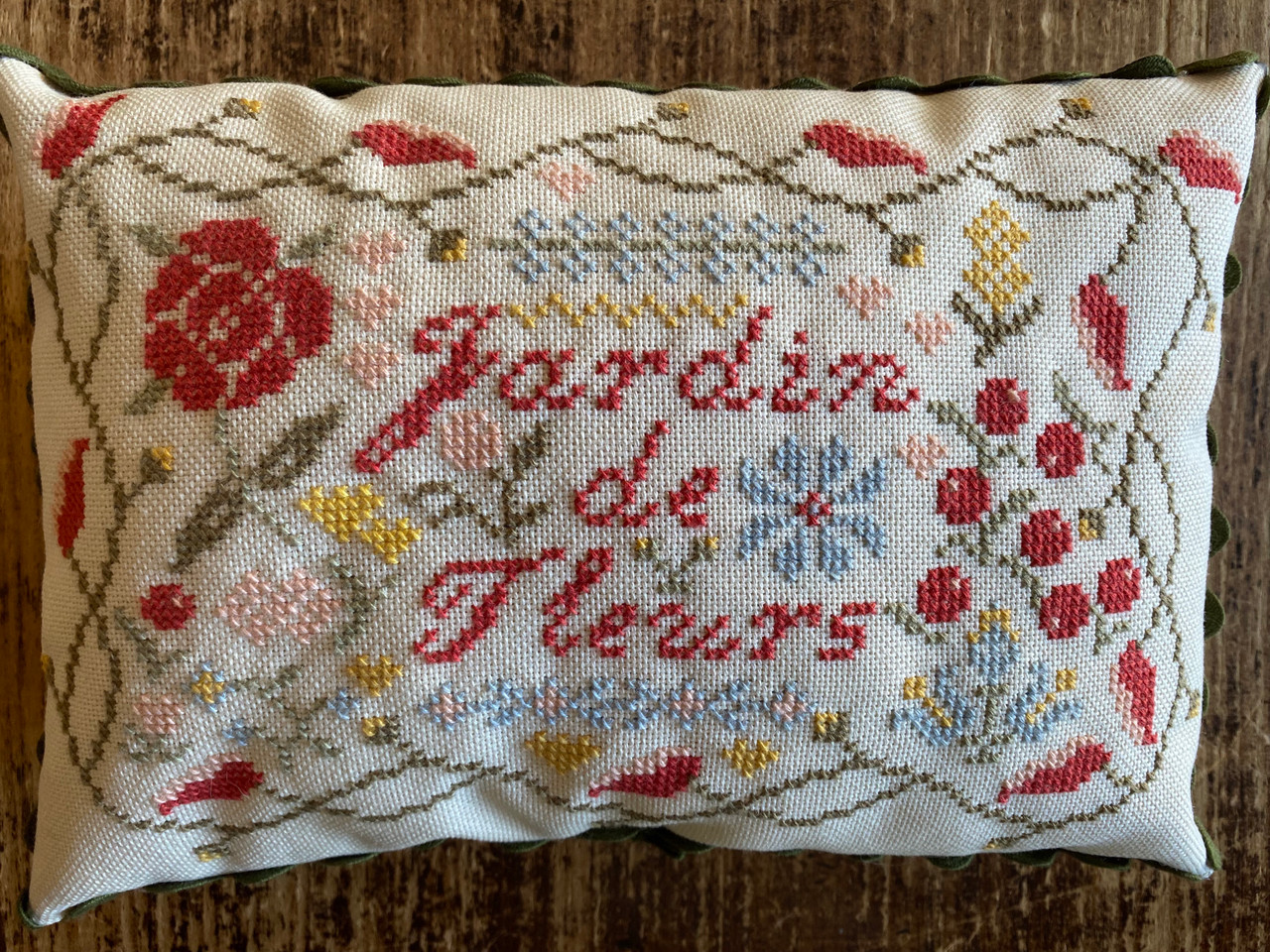 Jardin de Fleurs Cross Stitch Kit