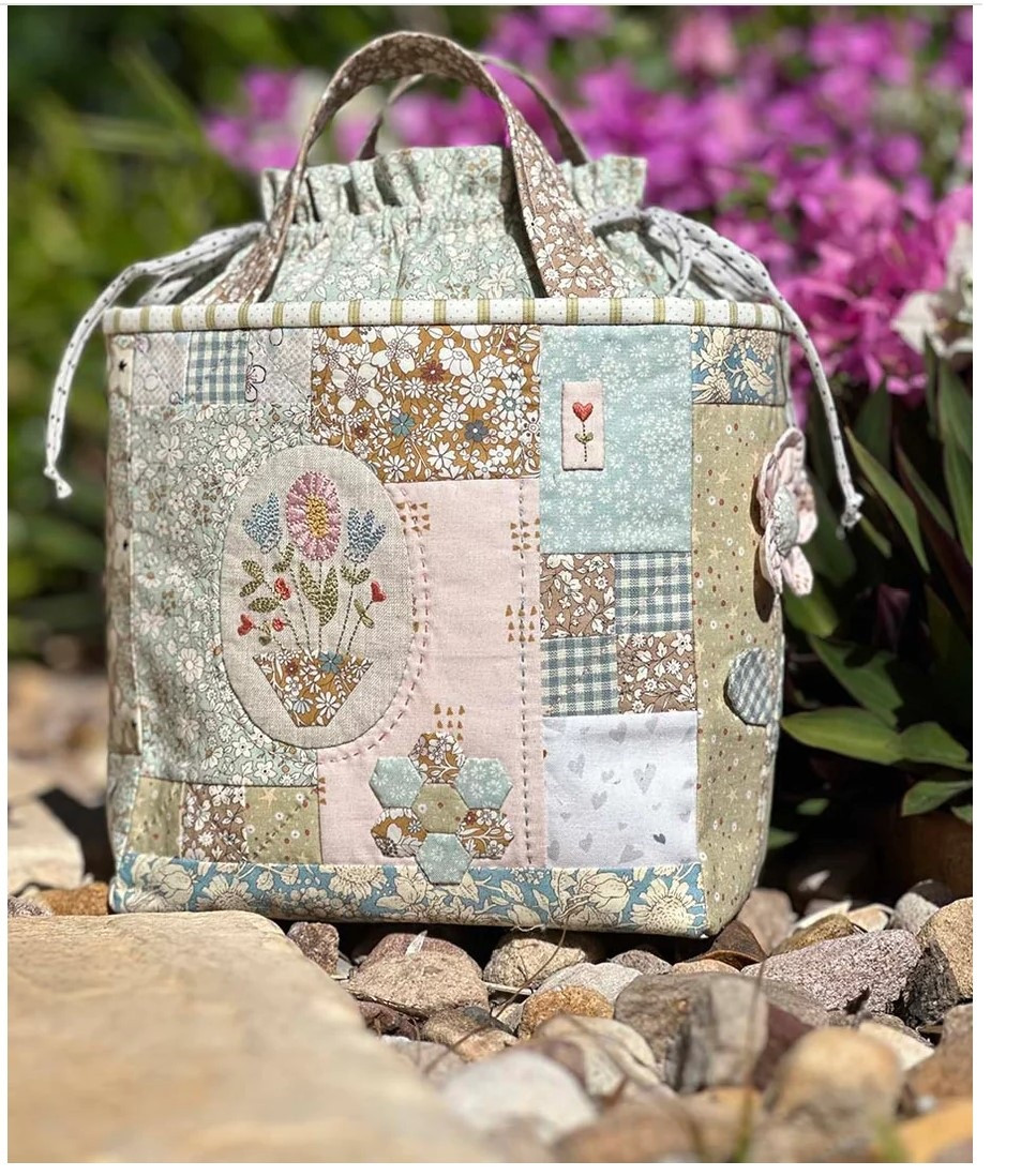 The Birdhouse : Tully Tote - KIT AND PATTERN